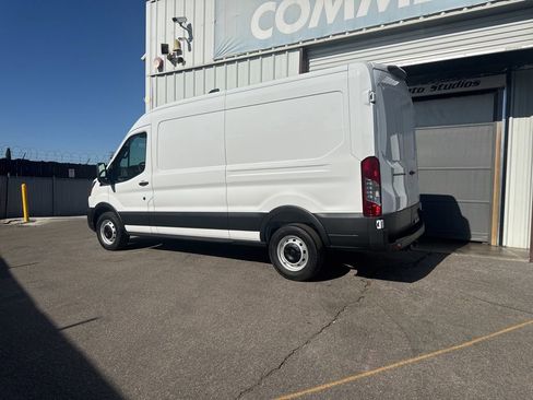 New 2026 Ford Transit 250 148 Medium Roof w/ Load Area Protection Package RWD image 3