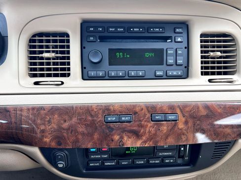 Used 2008 Mercury Grand Marquis LS image 39