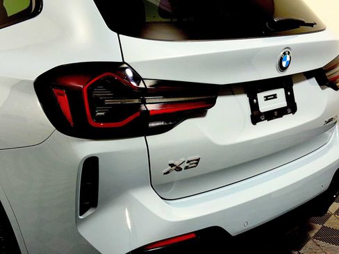 Certified 2024 BMW X3 xDrive30i w/ M Sport Package AWD/4WD image 27