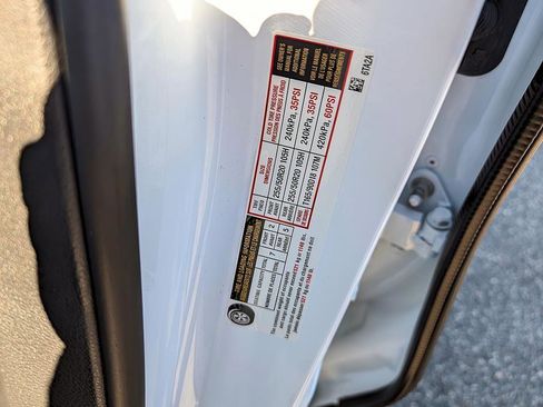 New 2026 INFINITI QX60 Luxe w/ Family Package image 24