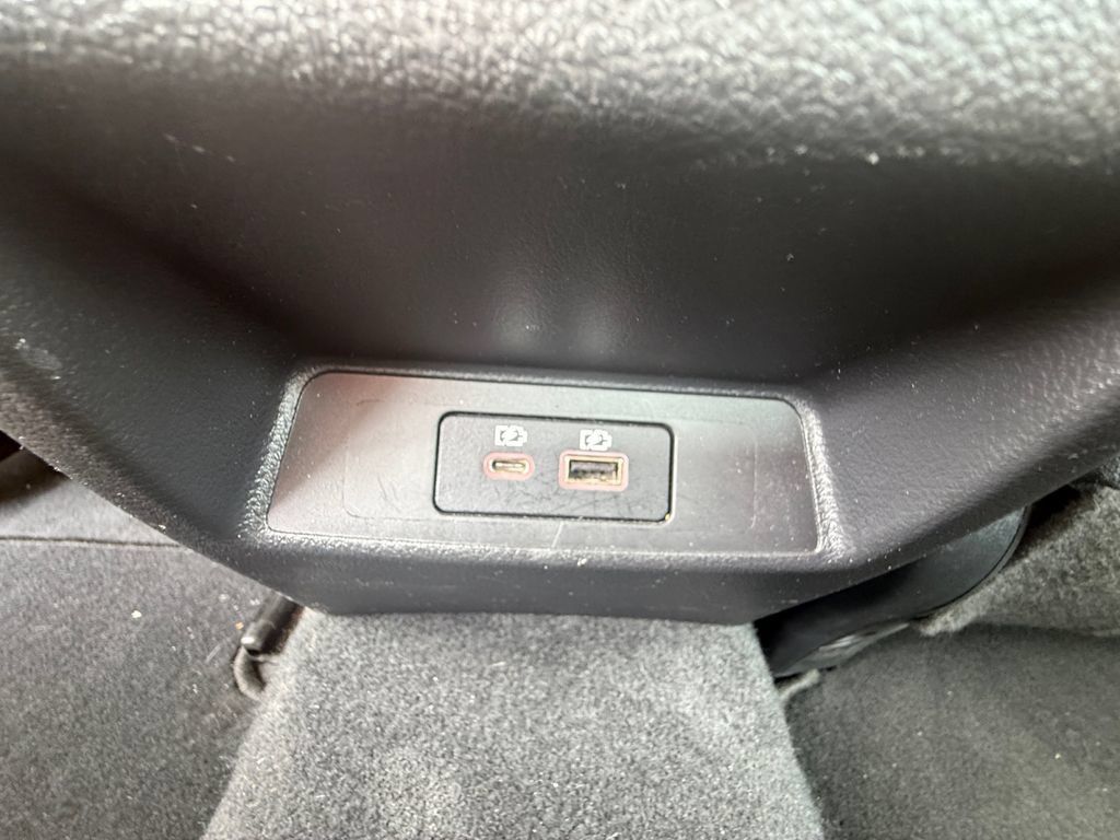 Used 2025 Nissan Altima 2.5 SV FWD image 37