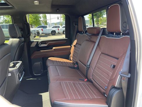 New 2025 GMC Sierra 3500 Denali Ultimate image 26