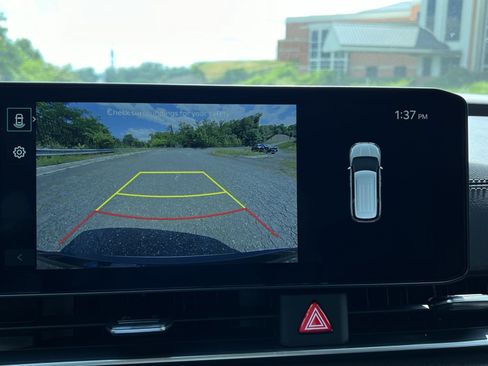 New 2026 Kia Carnival EX FWD image 24