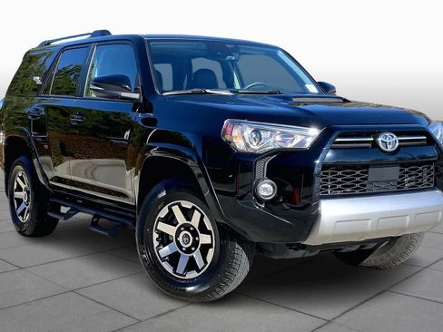Used 2024 Toyota 4Runner TRD Off-Road Premium image 2