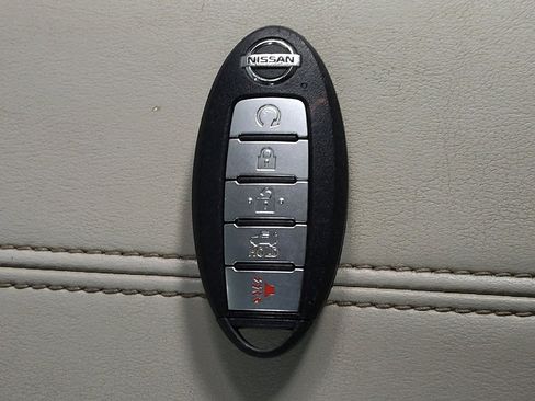 Used 2020 Nissan Altima 2.5 Platinum FWD image 32