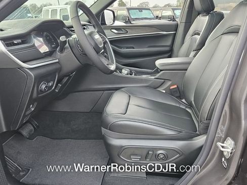 New 2025 Jeep Grand Cherokee L Limited image 5