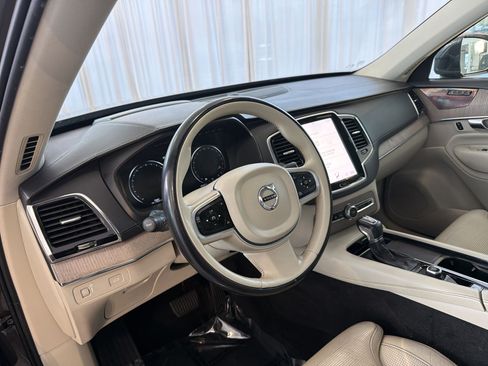 Used 2022 Volvo XC90 T6 Inscription w/ Advanced Package AWD/4WD image 4