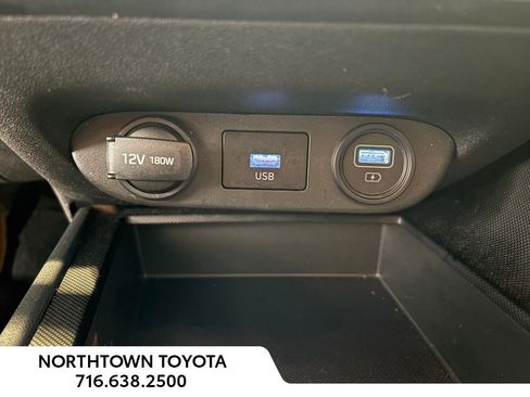 Used 2023 Hyundai Elantra SEL image 15