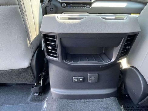 New 2026 Toyota Tundra Limited AWD/4WD image 18