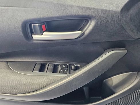 Used 2021 Toyota Corolla LE w/ Carpet Mat Package (TMS) FWD image 13