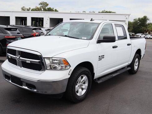 Used 2022 RAM 1500 Classic SLT w/ Electronics Group AWD/4WD image 5