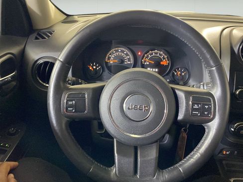 Used 2015 Jeep Patriot High Altitude AWD/4WD image 8