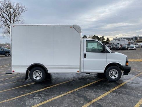 New 2025 Chevrolet Express 3500 w/ Power Convenience Package image 7