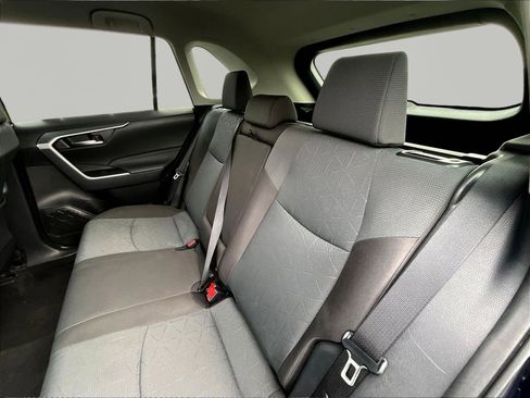 Used 2025 Toyota RAV4 XLE AWD/4WD image 20
