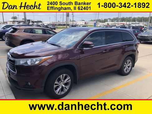 Used 2015 Toyota Highlander XLE image 1
