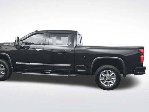 Used 2024 Chevrolet Silverado 3500 High Country w/ High Country Premium Package AWD/4WD image 10