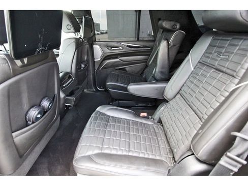 Used 2023 Cadillac Escalade V w/ LPO, ONYX Package image 7