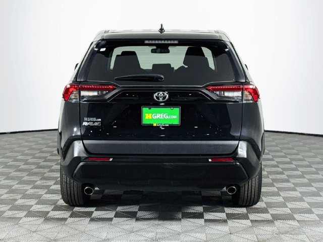 Used 2025 Toyota RAV4 LE AWD/4WD image 7