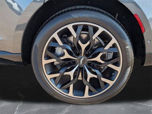 Used 2021 Aston Martin DBX Base image 34