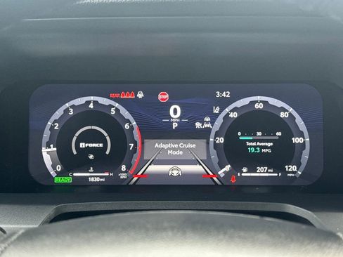 Used 2025 Toyota Tacoma TRD Off-Road image 17