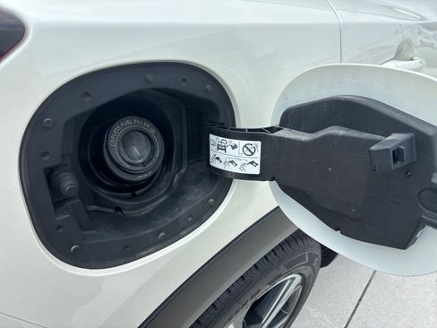 Used 2022 Nissan Rogue Platinum w/ Head-Up Display Package AWD/4WD image 22