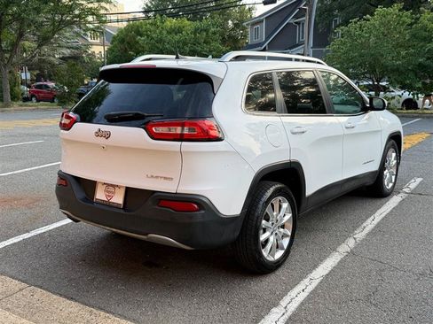 Used 2016 Jeep Cherokee Limited FWD image 8