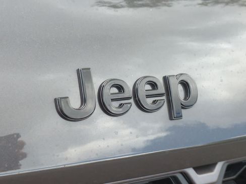 New 2026 Jeep Grand Cherokee Altitude AWD/4WD image 12