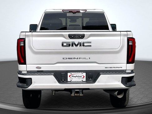 Used 2024 GMC Sierra 2500 Denali Ultimate AWD/4WD image 4