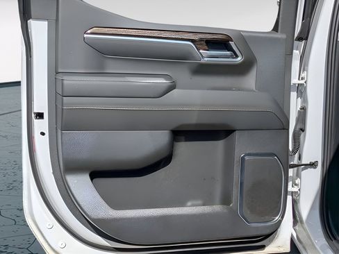 Used 2025 GMC Sierra 1500 Elevation RWD image 18