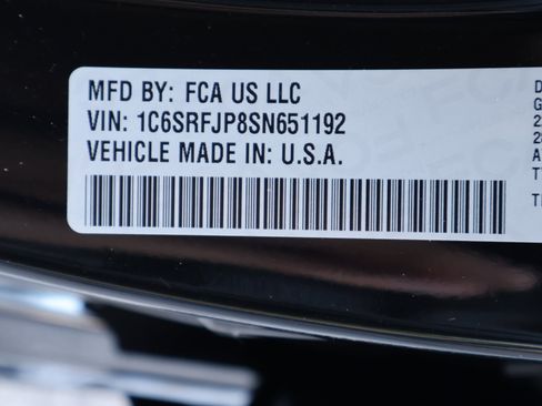 Used 2025 RAM 1500 Laramie w/ Night Edition image 28