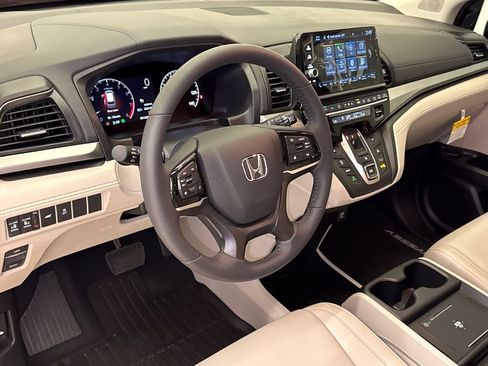 Certified 2026 Honda Odyssey EX-L image 20