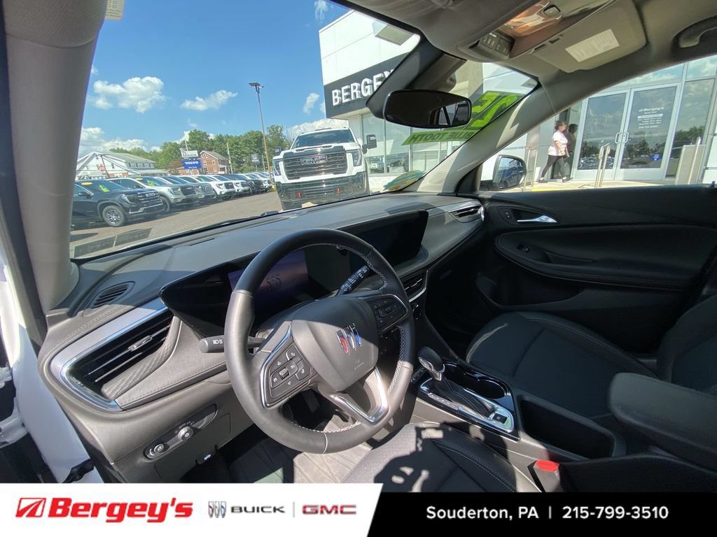 Used 2025 Buick Encore GX Preferred w/ Comfort Package AWD/4WD image 12
