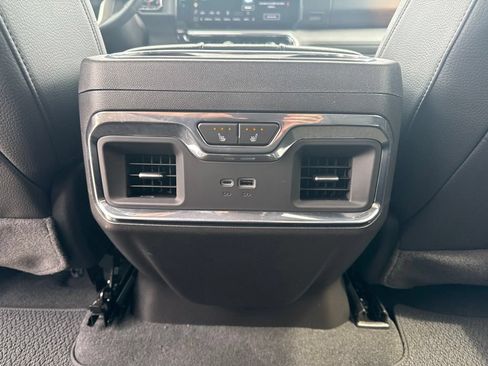 Used 2025 GMC Sierra 1500 Denali w/ Denali Reserve Package AWD/4WD image 13