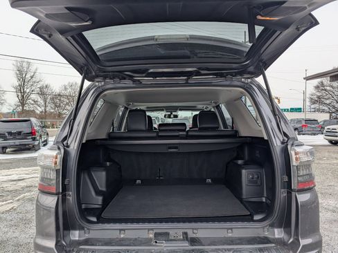 Used 2016 Toyota 4Runner Limited image 25
