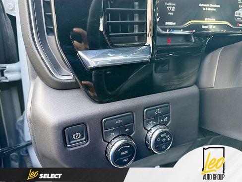 Used 2024 GMC Sierra 1500 Elevation AWD/4WD image 12