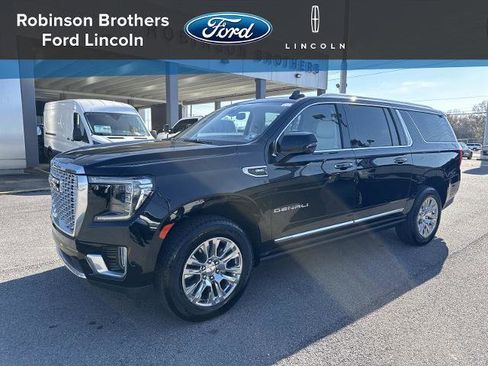 Used 2022 GMC Yukon XL Denali image 1
