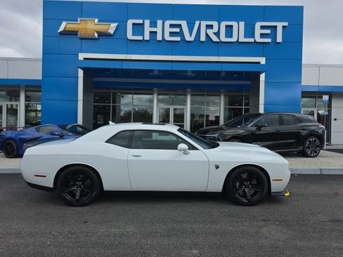 Used 2022 Dodge Challenger SRT Hellcat w/ Plus Package image 3