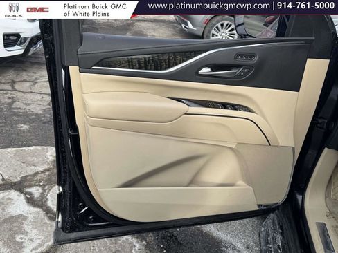 Used 2024 Cadillac Escalade Premium Luxury image 15