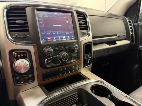 Used 2018 RAM 1500 Laramie w/ Convenience Group AWD/4WD image 26