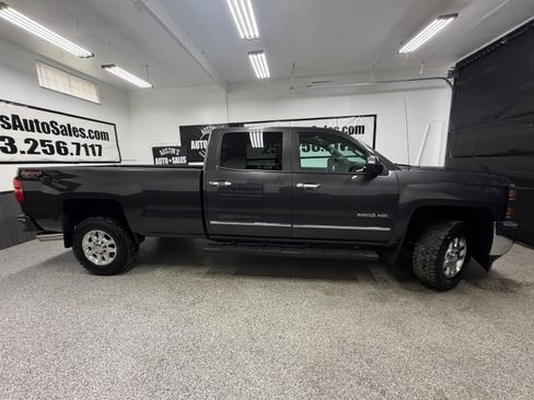 Used 2015 Chevrolet Silverado 2500 LTZ w/ Duramax Plus Package image 2