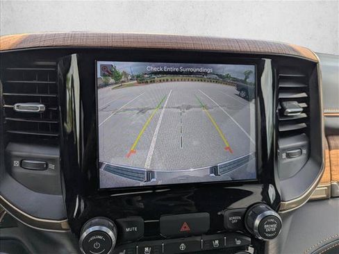 Used 2022 RAM 1500 Limited AWD/4WD image 19