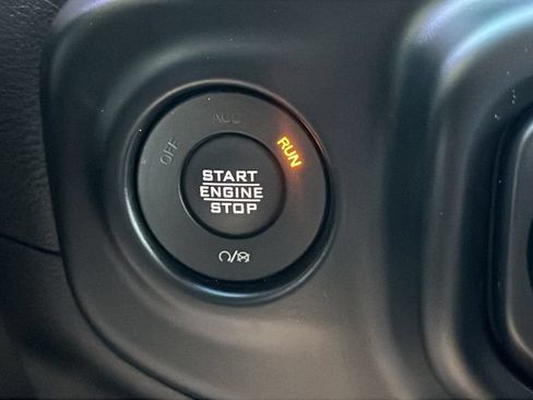 Used 2021 Jeep Gladiator Overland AWD/4WD image 22