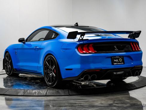 Used 2022 Ford Mustang Shelby GT500 w/ Carbon Fiber Track Pack image 13