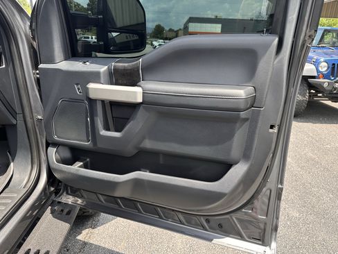 Used 2022 Ford F250 Lariat w/ Tremor Off-Road Package AWD/4WD image 13