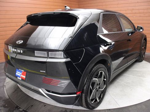 Used 2024 Hyundai Ioniq 5 SEL image 5