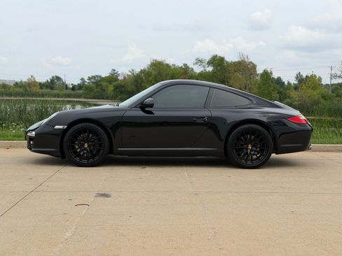 Used 2010 Porsche 911 Carrera RWD image 4
