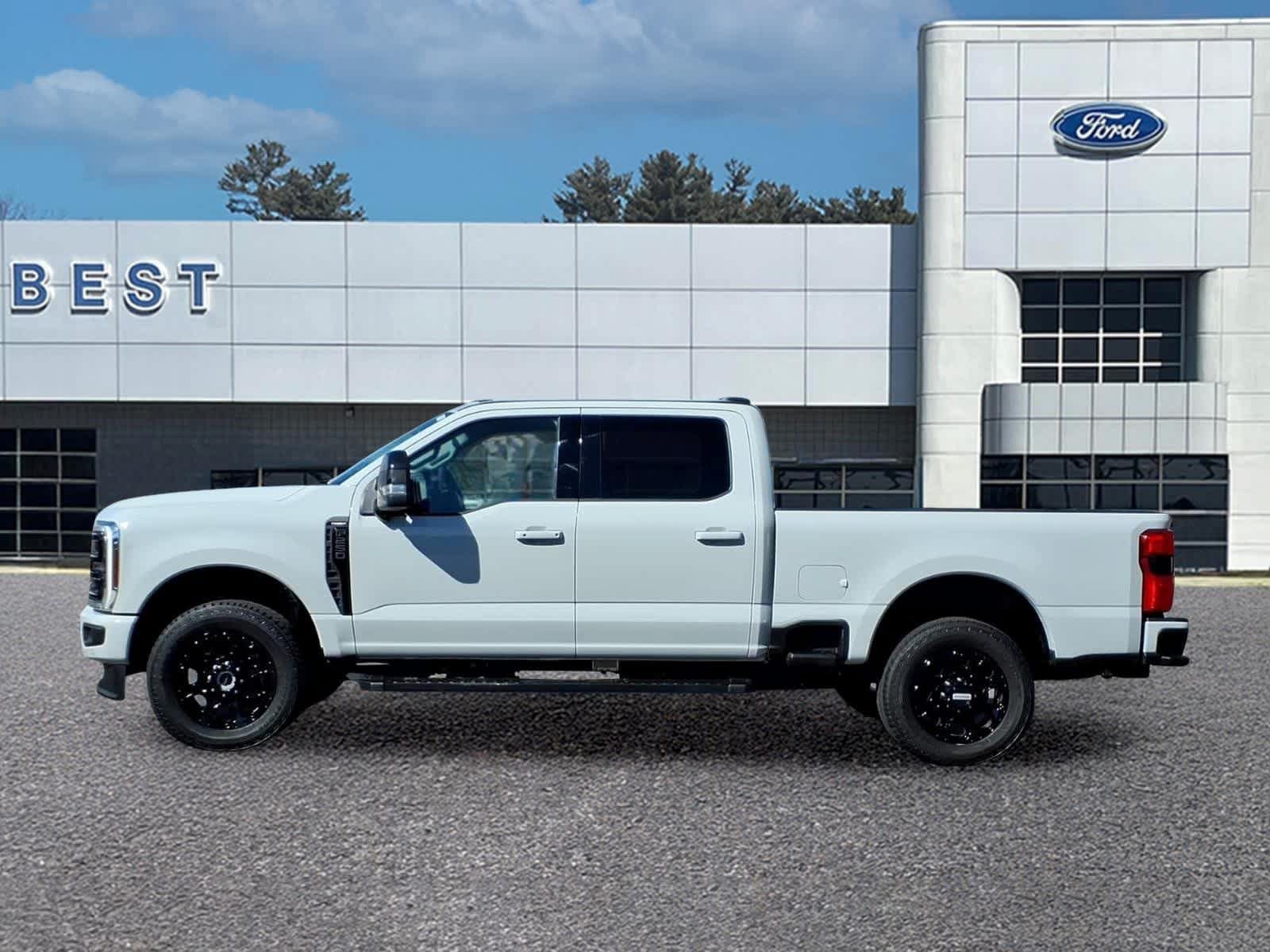 Used 2025 Ford F250 Lariat w/ Lariat Ultimate Package AWD/4WD image 2