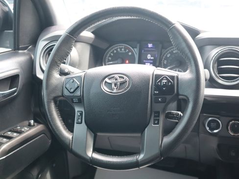 Used 2021 Toyota Tacoma TRD Sport w/ TRD Premium Sport Package AWD/4WD image 14