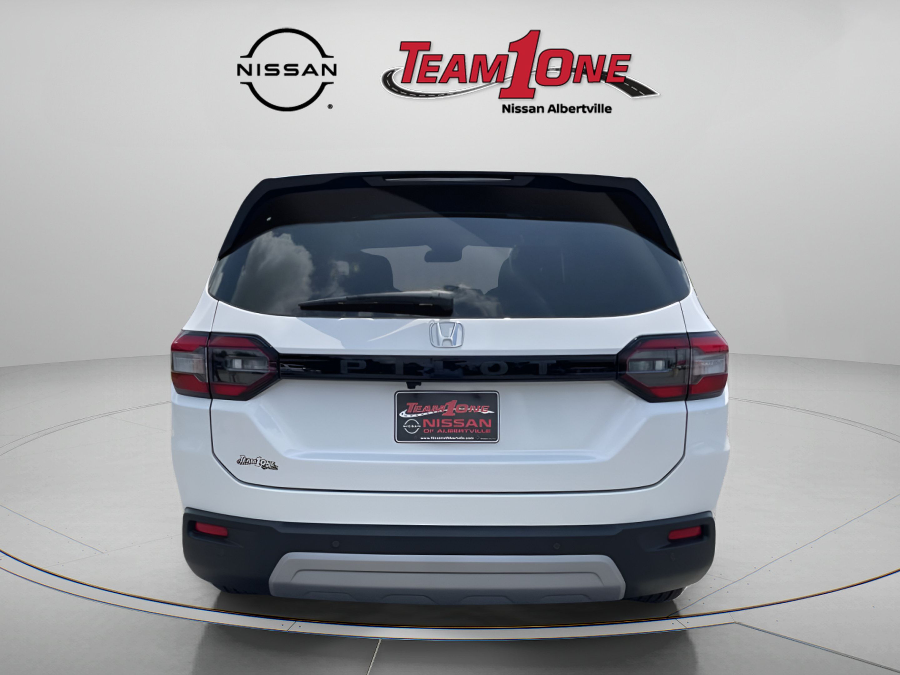 Used 2025 Honda Pilot EX-L image 7