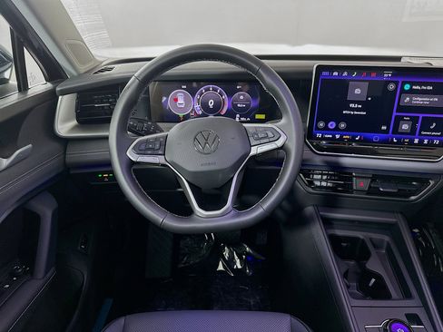 New 2026 Volkswagen Tiguan SE image 21